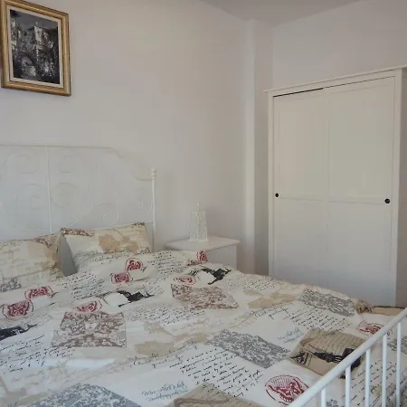 Tequila Sunrise Apartment